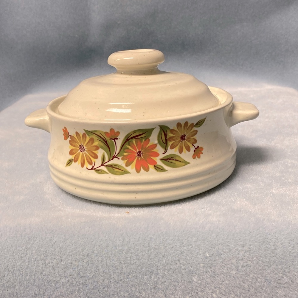Capri Bake Serve And Store Stoneware CROCK WITH LID